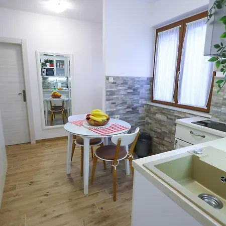 Apartman Little Jewel *