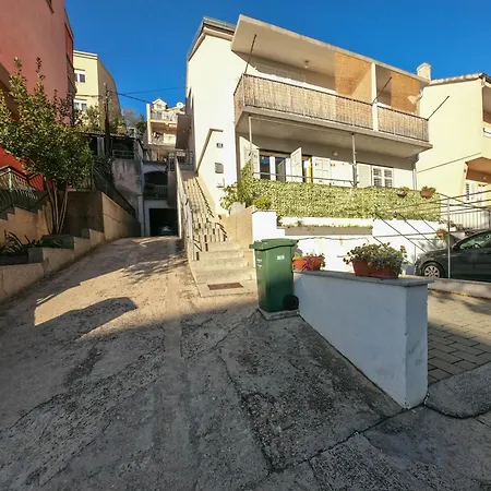 Apartment Spider - Private Parking